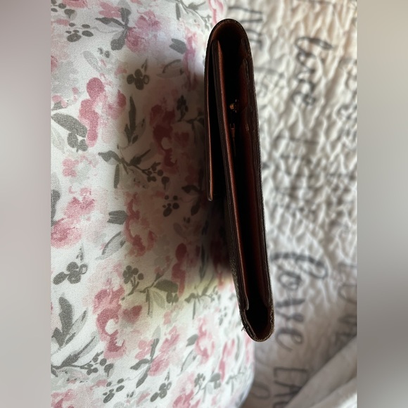 Vintage Louis Vuitton Monogram Wallet 7.5”x5” - Picture 9 of 17